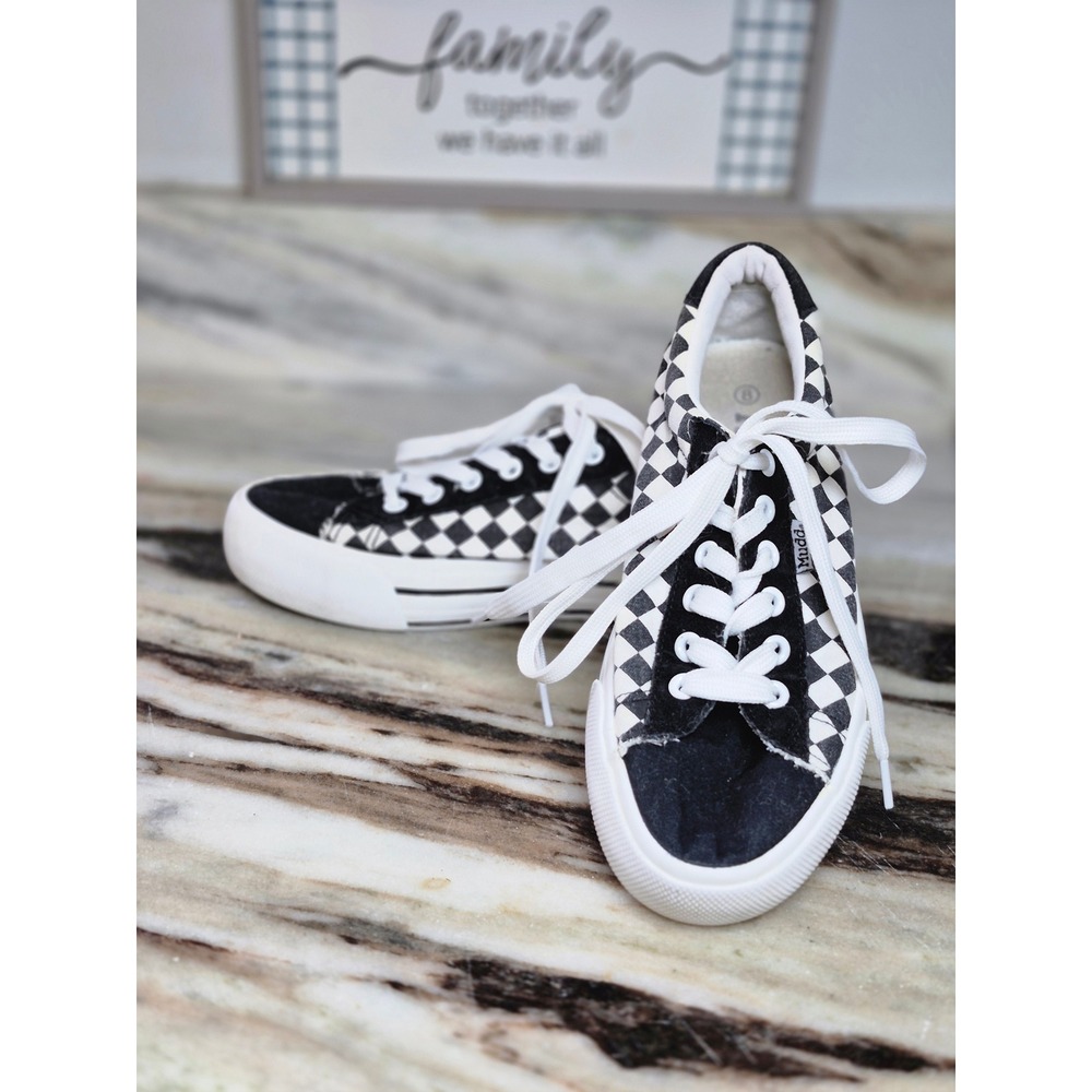 Mudd Poppy-04L Black White Checkerboard Canvas Low Top Sneakers Womens 8